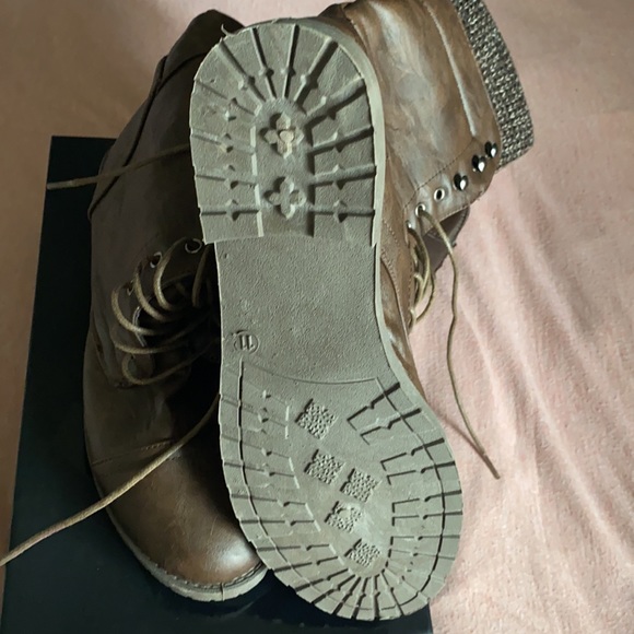 ‼️SOLD‼️‼️ Brand New Women’s Blue Suede Shoes Brand Brown Boots - Size 11 - Picture 9 of 10